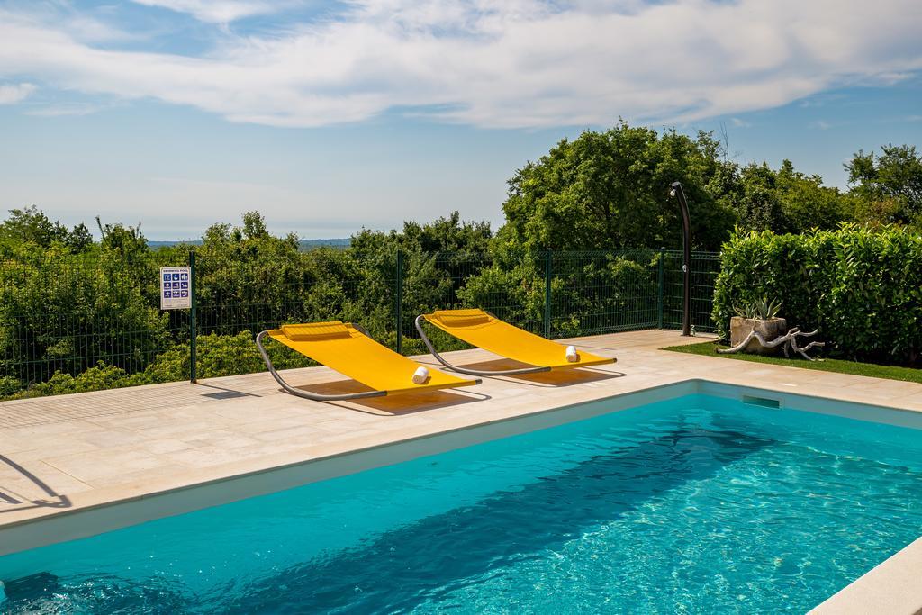 Villa Parenzana Вишнян Экстерьер фото