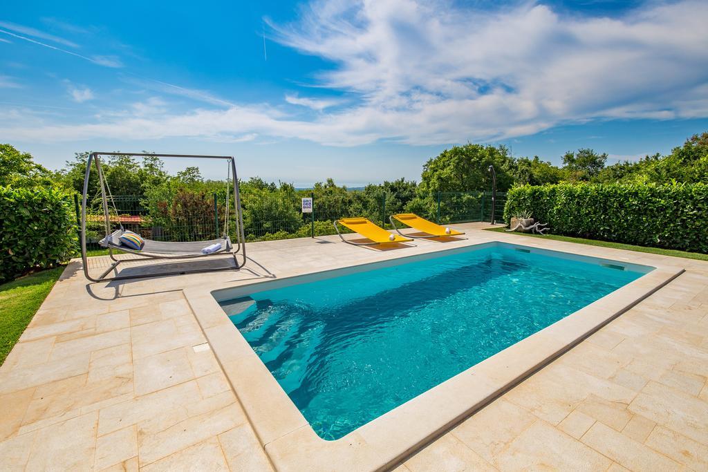 Villa Parenzana Вишнян Экстерьер фото