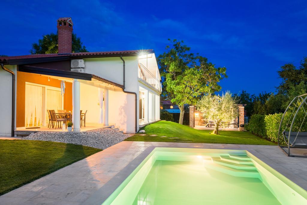 Villa Parenzana Вишнян Экстерьер фото