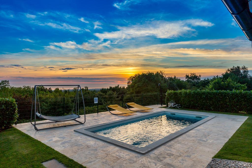 Villa Parenzana Вишнян Экстерьер фото