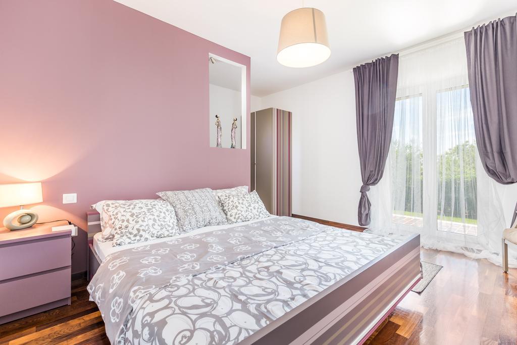 Villa Parenzana Вишнян Экстерьер фото